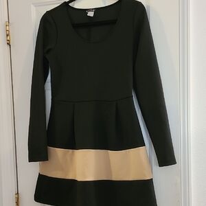 VENUS Black and Tan Long Sleeve Dress